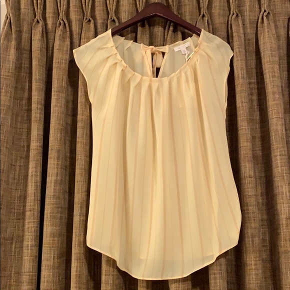 NWT  LC Lauren Conrad Pleat Neck Top - Picture 7 of 7